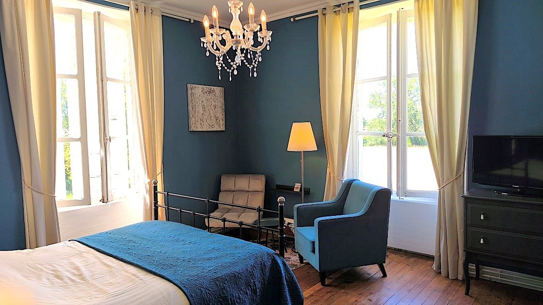 Chateau appartement Montigny - chambre kasteelovernachting 2