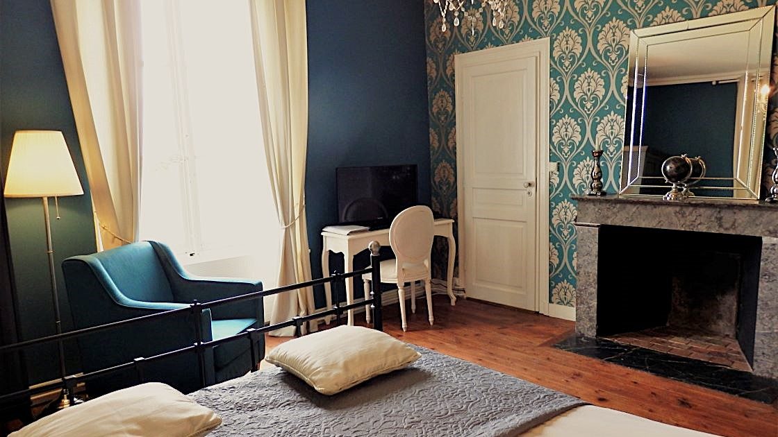 Chateau appartement Montigny - chambre